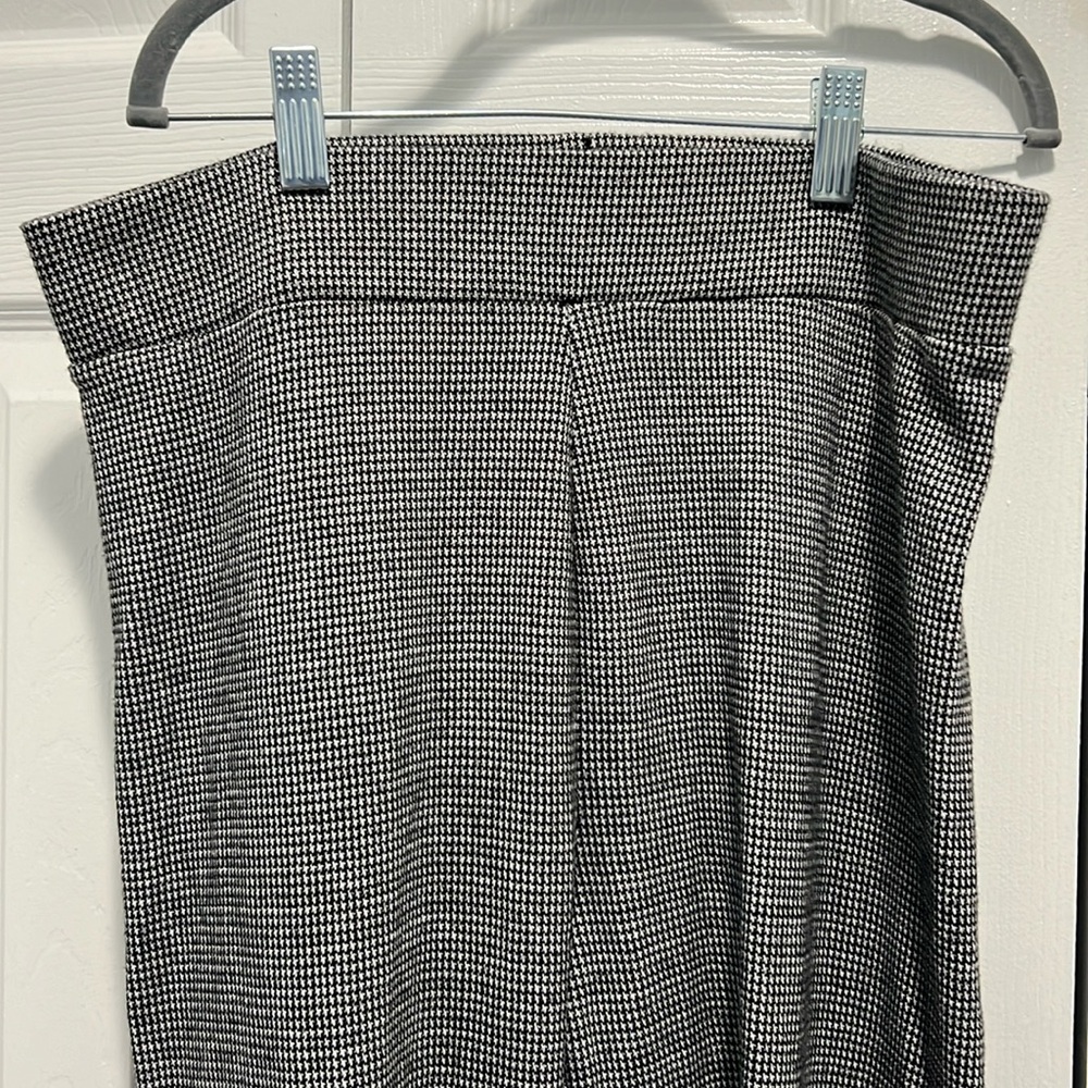 Lou & Grey side black check soft slimming pants L $14